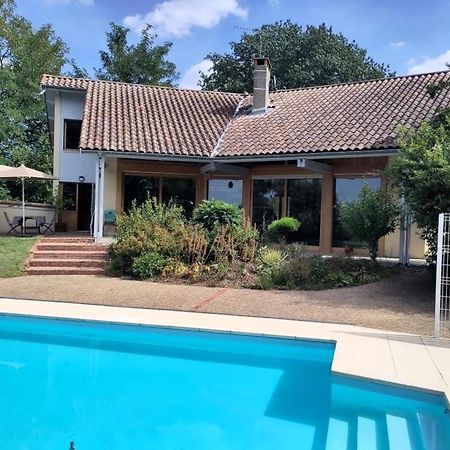 B&B Chez Frederique Et Norbert Mogneneins 외부 사진